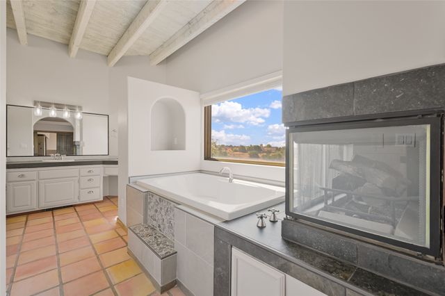 5 Sombra Court, Santa Fe, NM 87508