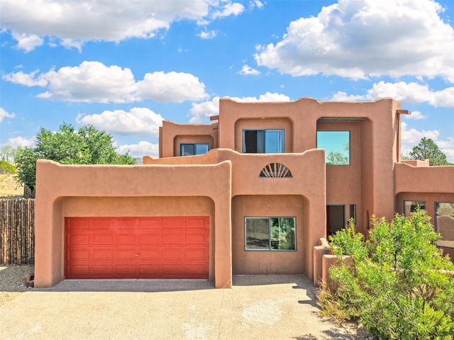 5 Sombra Court, Santa Fe, NM 87508
