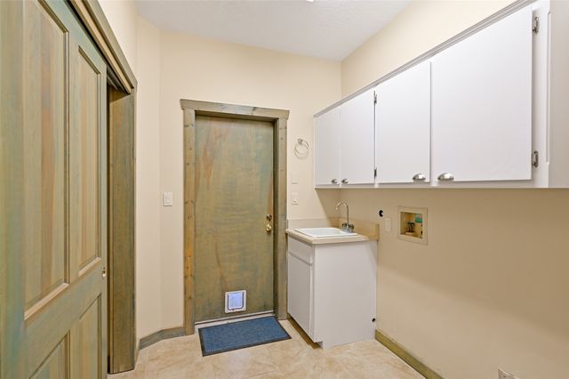 5 Sombra Court, Santa Fe, NM 87508