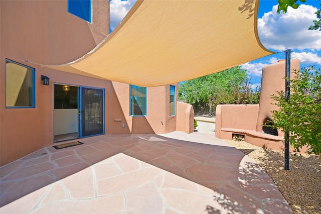5 Sombra Court, Santa Fe, NM 87508