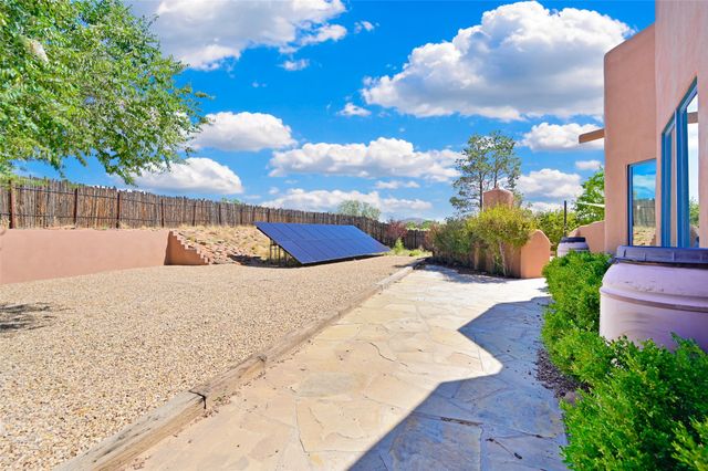 5 Sombra Court, Santa Fe, NM 87508