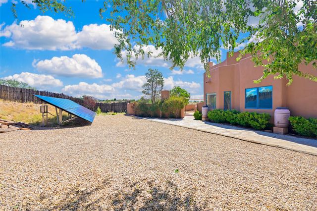 5 Sombra Court, Santa Fe, NM 87508