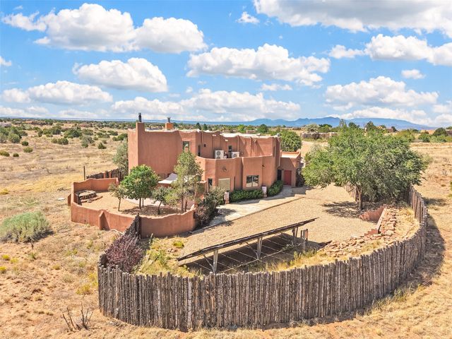 5 Sombra Court, Santa Fe, NM 87508