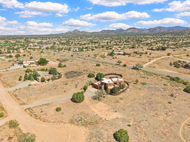 5 Sombra Court, Santa Fe, NM 87508