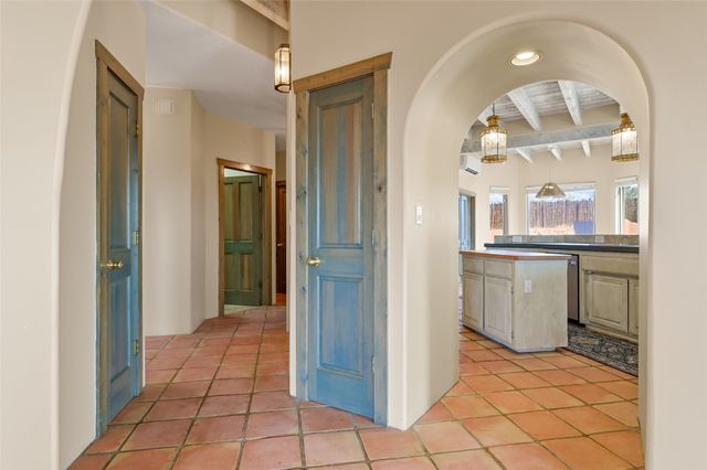 5 Sombra Court, Santa Fe, NM 87508