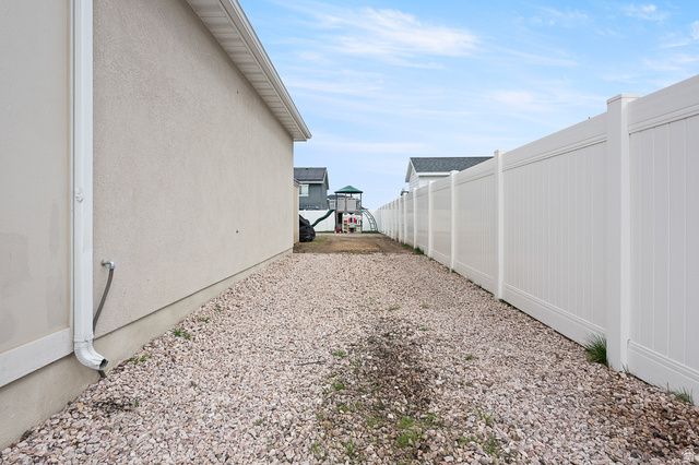 4144 W 6075 S, Roy, UT 84067