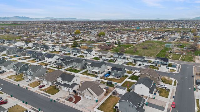 4144 W 6075 S, Roy, UT 84067