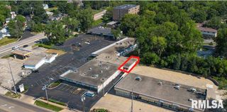 121 E LAKE Avenue Garage, Peoria, IL 61614