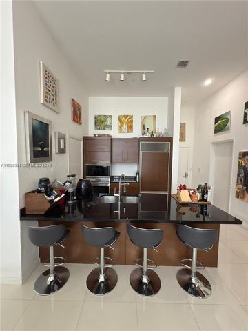 475 Brickell Ave 2813, Miami, FL 33131