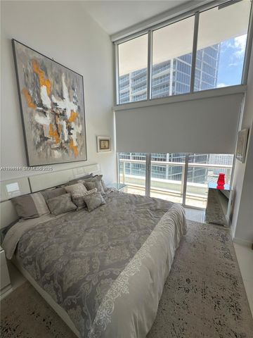 475 Brickell Ave 2813, Miami, FL 33131