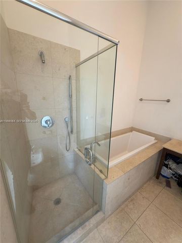 475 Brickell Ave 2813, Miami, FL 33131