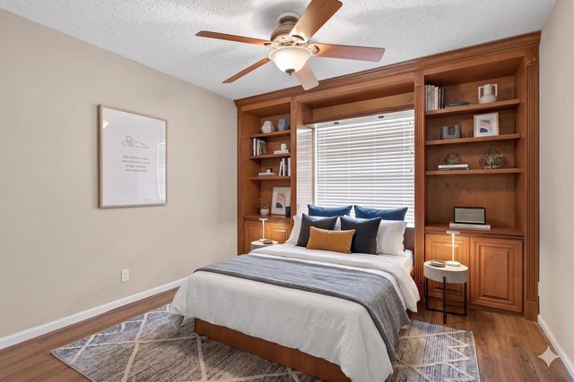 5333 N Springs Way, Coral Springs, FL 33076