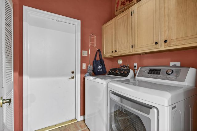 5333 N Springs Way, Coral Springs, FL 33076