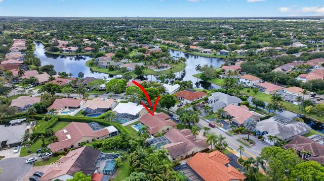 5333 N Springs Way, Coral Springs, FL 33076