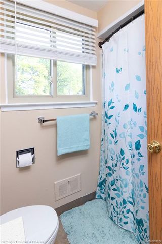 23362 Baker Street, Taylor, MI 48180