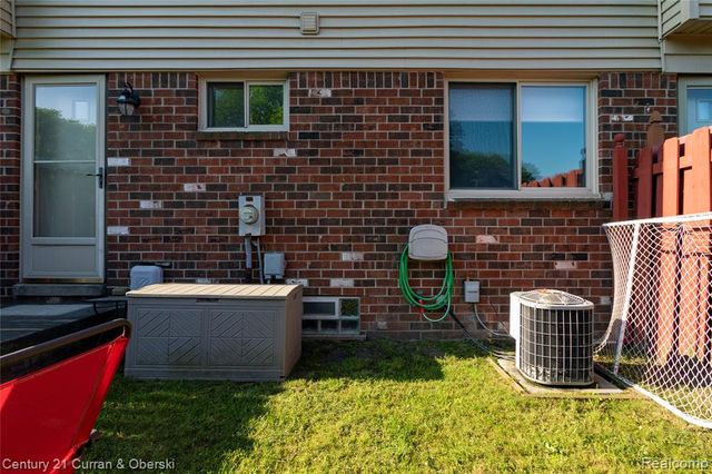 23362 Baker Street, Taylor, MI 48180