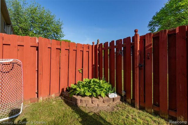 23362 Baker Street, Taylor, MI 48180
