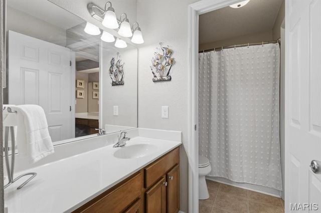 1939 Hunting Lake Court 1939, Kirkwood, MO 63122