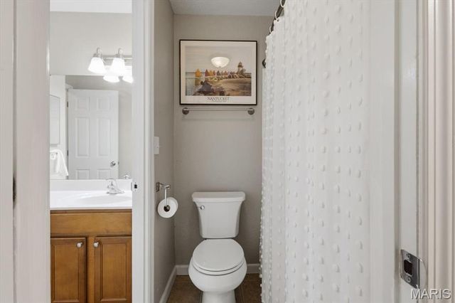 1939 Hunting Lake Court 1939, Kirkwood, MO 63122