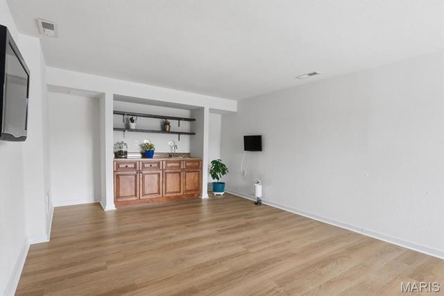 1939 Hunting Lake Court 1939, Kirkwood, MO 63122