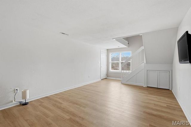 1939 Hunting Lake Court 1939, Kirkwood, MO 63122