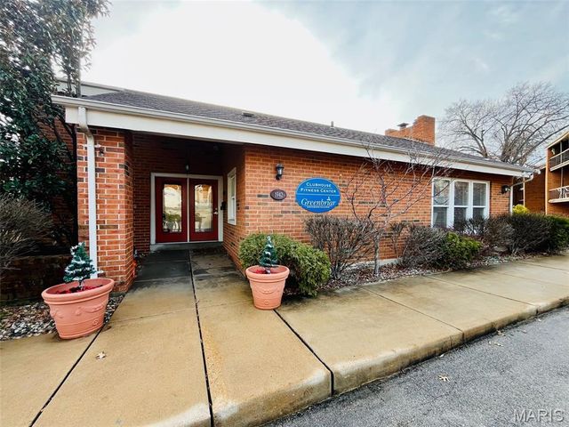 1939 Hunting Lake Court 1939, Kirkwood, MO 63122