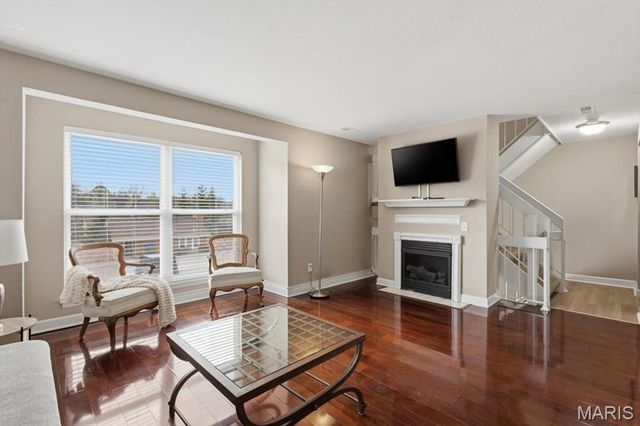 1939 Hunting Lake Court 1939, Kirkwood, MO 63122