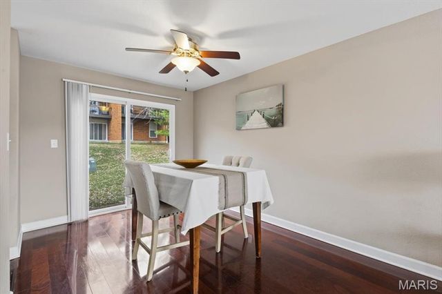 1939 Hunting Lake Court 1939, Kirkwood, MO 63122