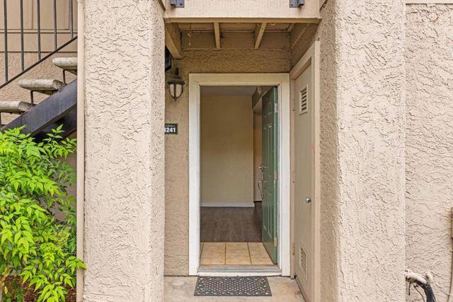1241 Lakeview Circle, Pittsburg, CA 94565