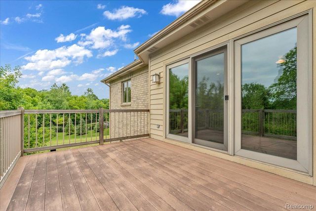 550 Kings Fairway Court, Grand Blanc, MI 48439