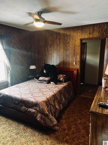 3211 Benton Rd, Paducah, KY 42003
