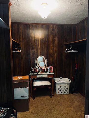 3211 Benton Rd, Paducah, KY 42003