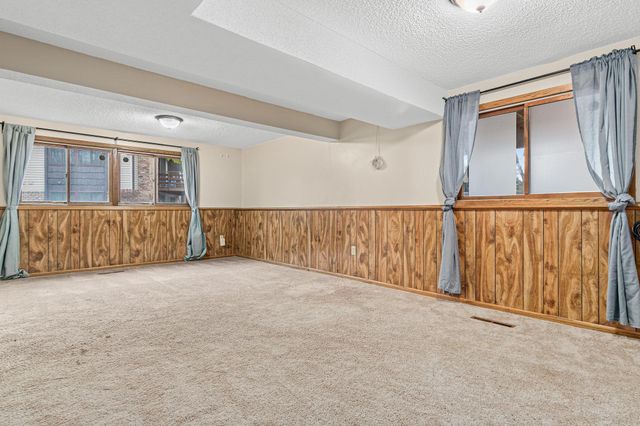 7714 York Lane N, Brooklyn Park, MN 55443