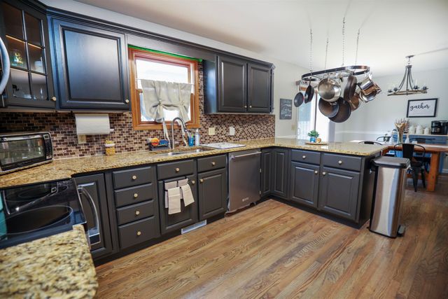 8611 Winding Brook Circle, Freeland, MI 48623