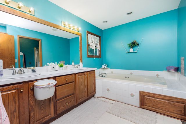 8611 Winding Brook Circle, Freeland, MI 48623