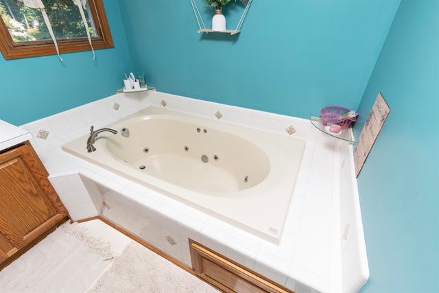 8611 Winding Brook Circle, Freeland, MI 48623