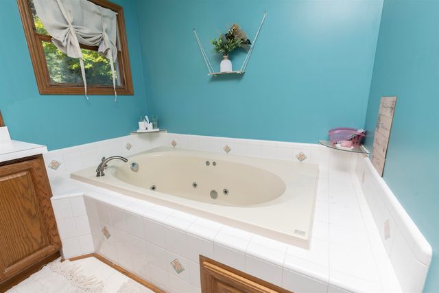 8611 Winding Brook Circle, Freeland, MI 48623