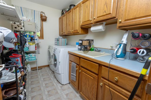 8611 Winding Brook Circle, Freeland, MI 48623