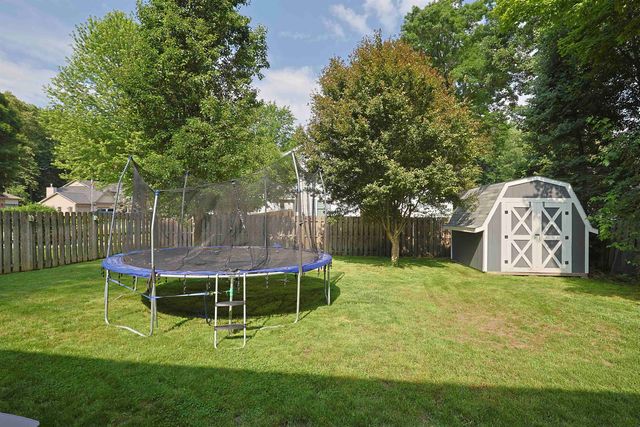 8611 Winding Brook Circle, Freeland, MI 48623