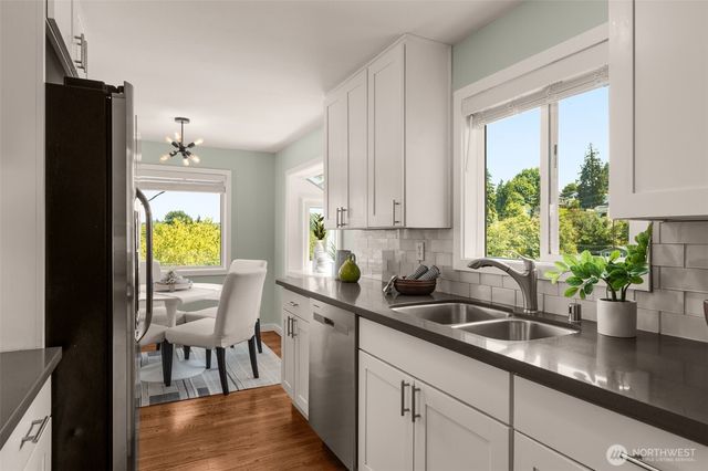 5423 31st Avenue SW, Seattle, WA 98126
