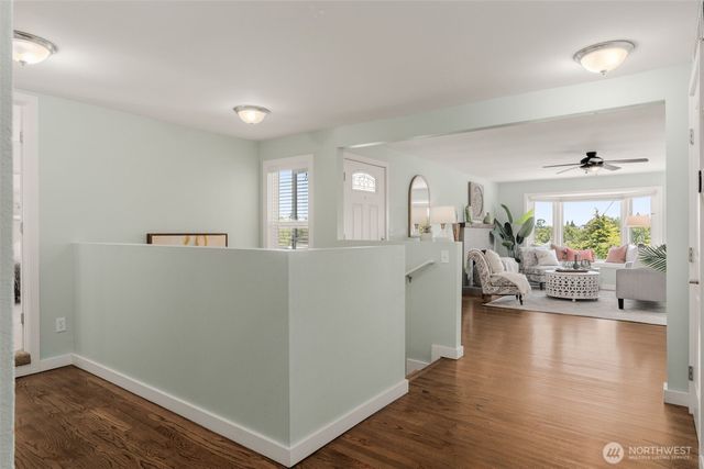 5423 31st Avenue SW, Seattle, WA 98126