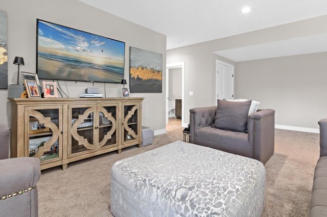 9156 187th Street W, Lakeville, MN 55044