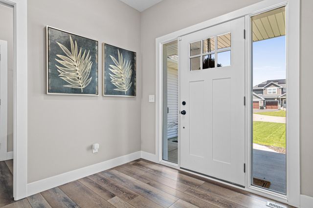 9156 187th Street W, Lakeville, MN 55044