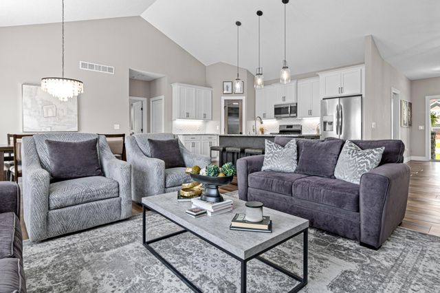 9156 187th Street W, Lakeville, MN 55044