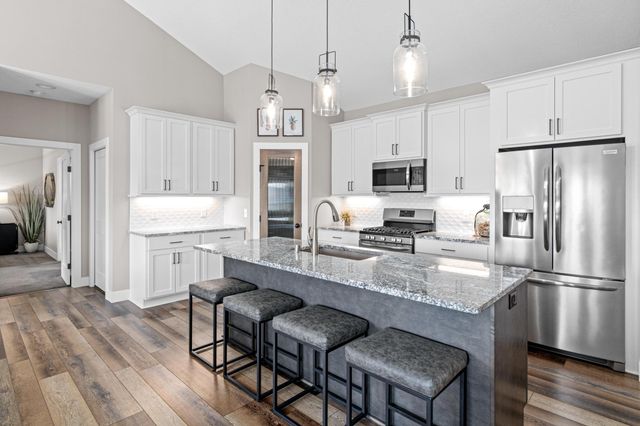 9156 187th Street W, Lakeville, MN 55044