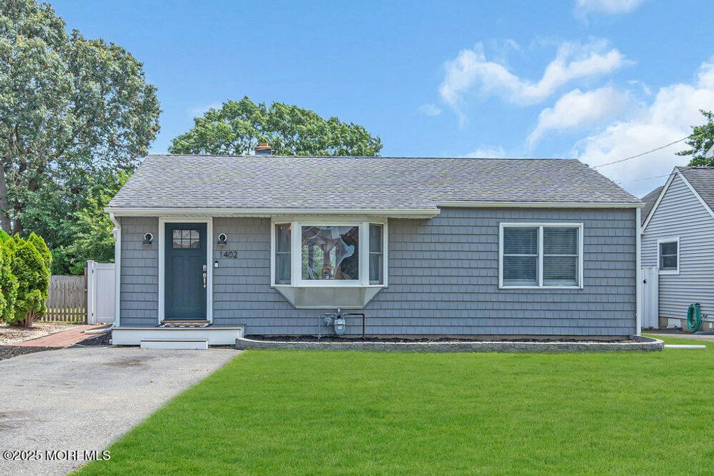 1402 Northstream Parkway, Point Pleasant, NJ 08742