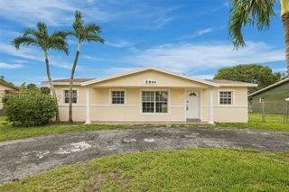 2940 NW 191st St, Miami Gardens, FL 33056