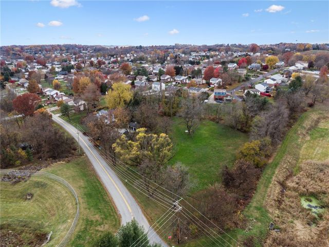 3024 Hyland Rd, Penn Twp, PA 15642