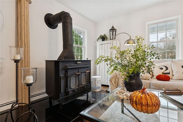 3024 Hyland Rd, Penn Twp, PA 15642