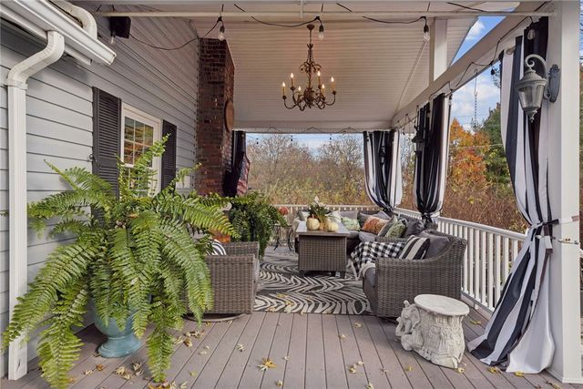 3024 Hyland Rd, Penn Twp, PA 15642